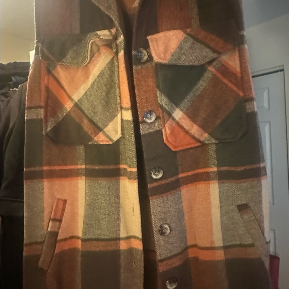 Plaid Button-Up shacket vest in Brown and Green
